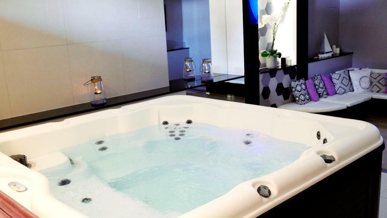 Koszarka Venue & Spa Грудек-над-Дунайцем Экстерьер фото